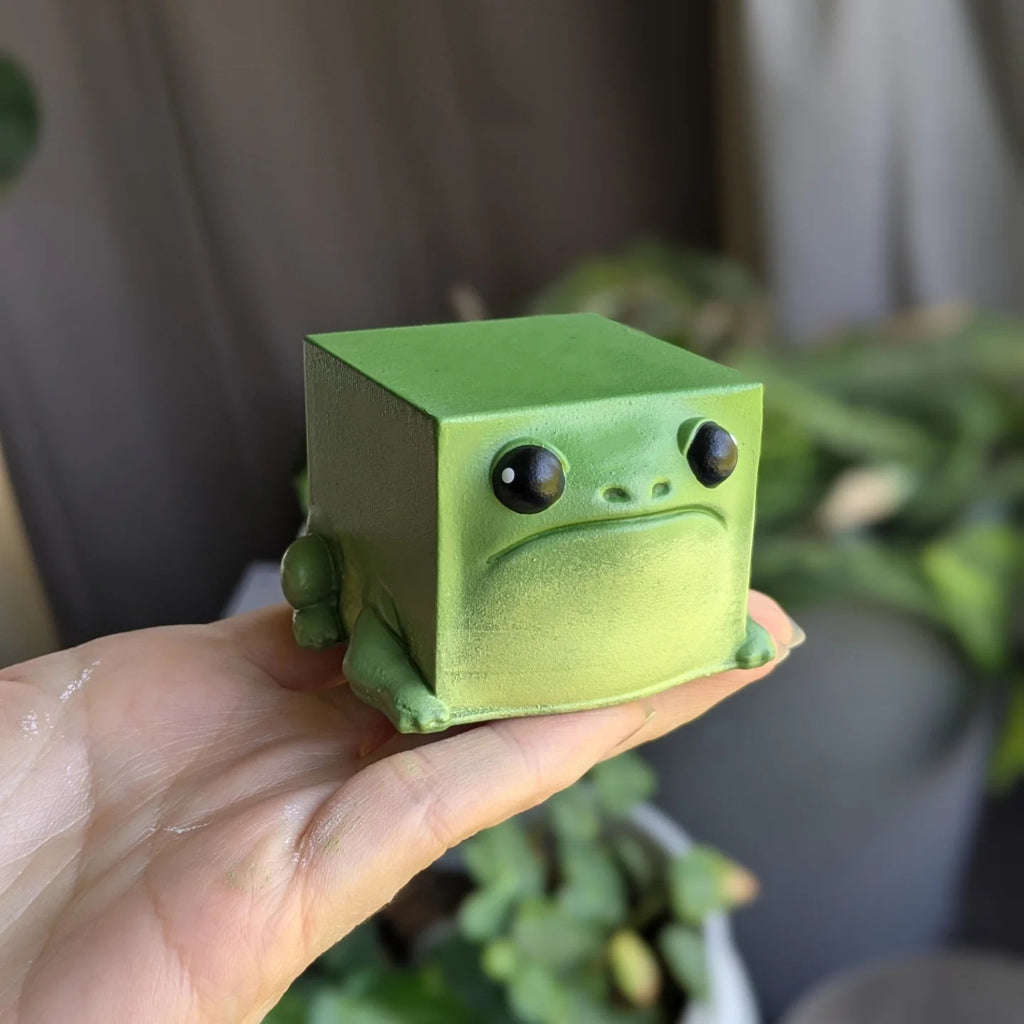 Frog resin figurine