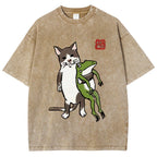 Unisex Cat Holding A Frog Printed Washed Tee