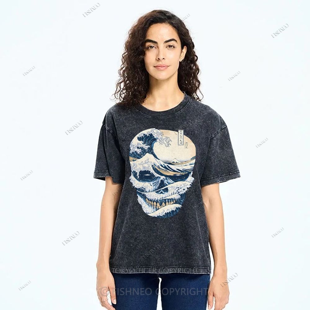 Unisex Japanese Wave Skull Printed Washed Tee