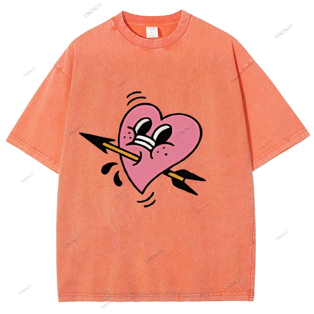 Unisex Pink Heart With Arrow Printed Washed Tee
