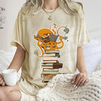 Unisex Vintage Wise Octopus Reading Books Printed Washed Tee