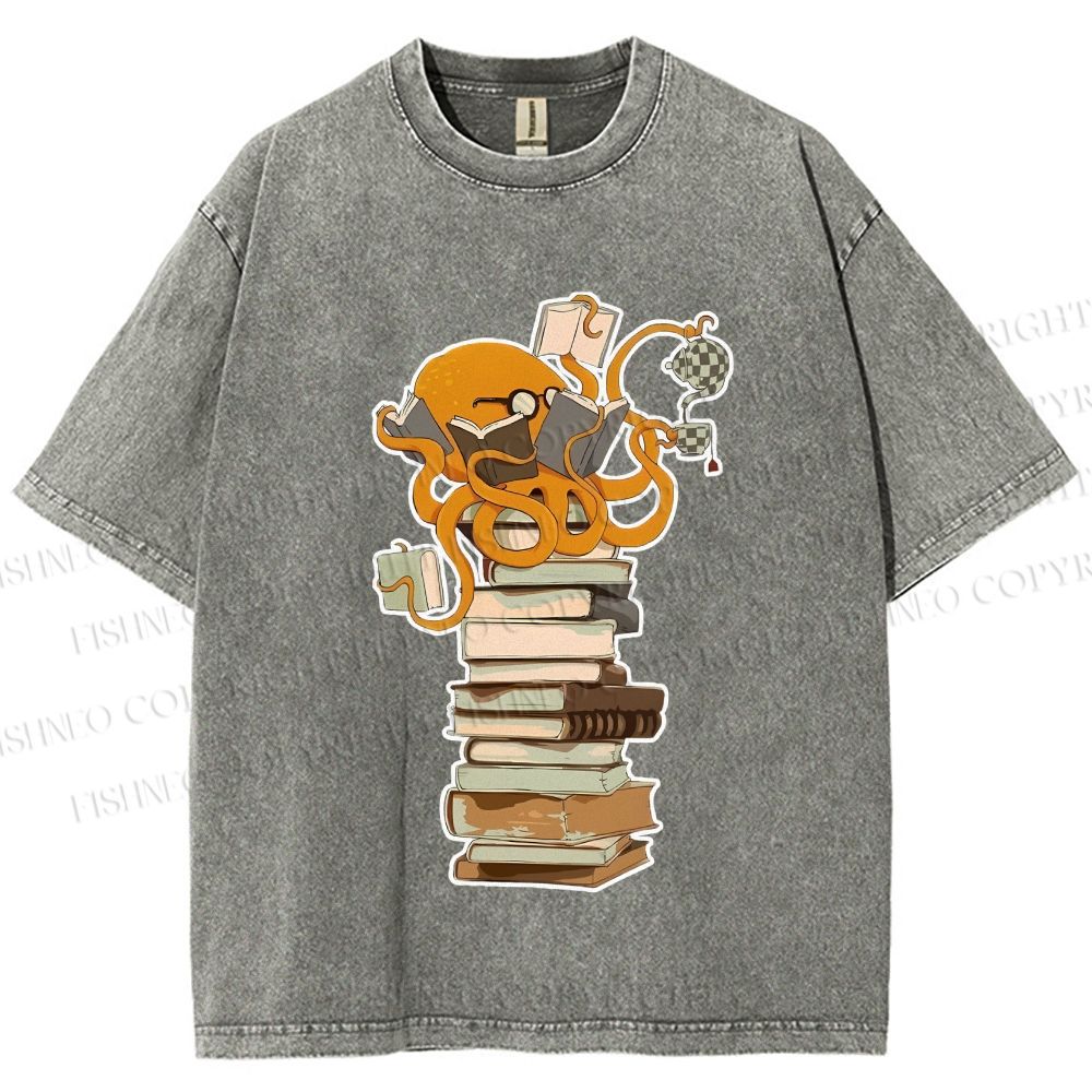 Unisex Vintage Wise Octopus Reading Books Printed Washed Tee