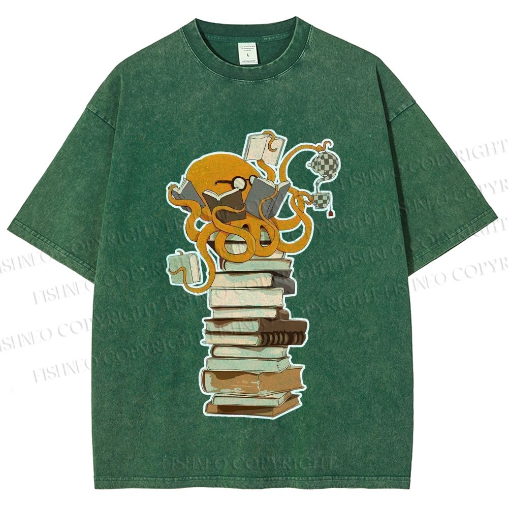 Unisex Vintage Wise Octopus Reading Books Printed Washed Tee