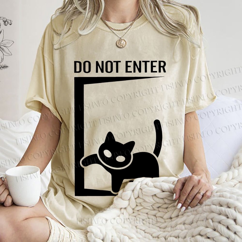 Unisex Black Cat Do Not Enter Printed Washed Tee