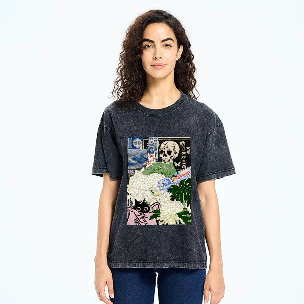 Chrysanthemum Japanese cat Washed T-Shirt