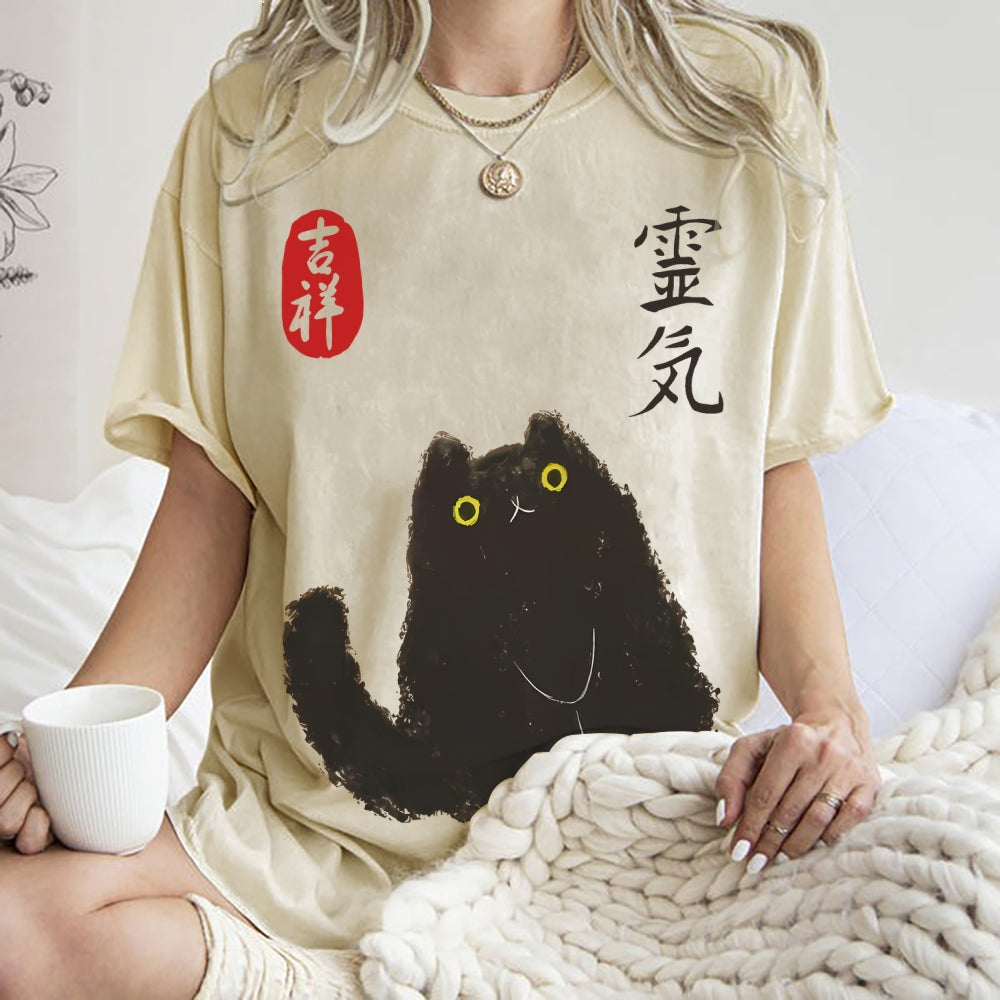 Lucky Cat Black Cat Vintage Wash Japanese Design T-Shirt