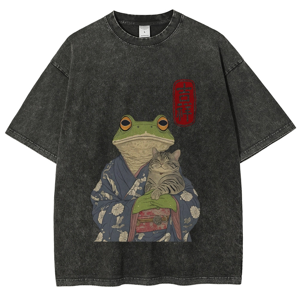Frog Hugging Cat Washed T-Shirt