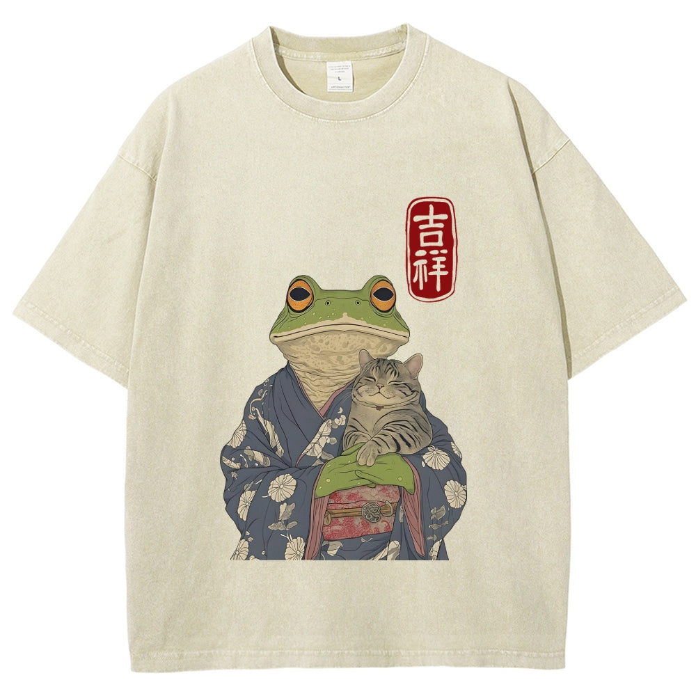 Frog Hugging Cat Washed T-Shirt