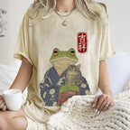 Frog Hugging Cat Washed T-Shirt