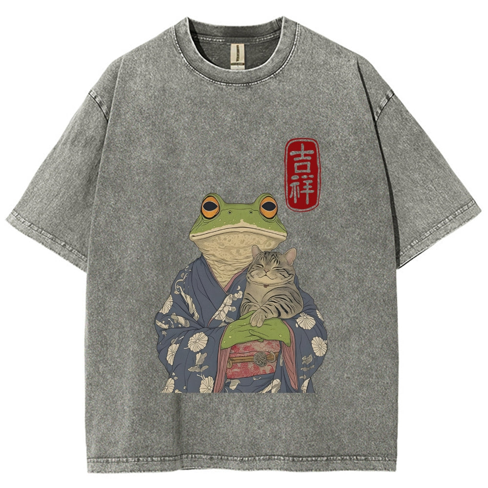 Frog Hugging Cat Washed T-Shirt