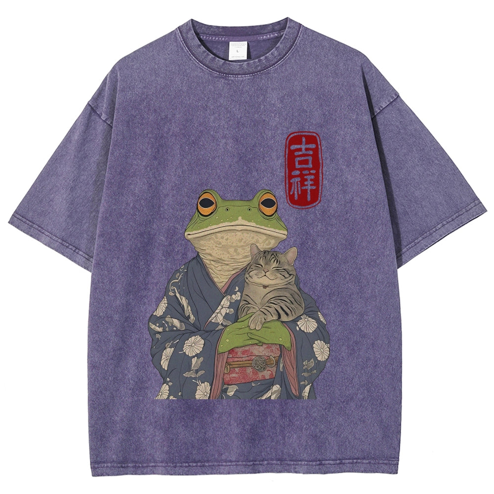 Frog Hugging Cat Washed T-Shirt