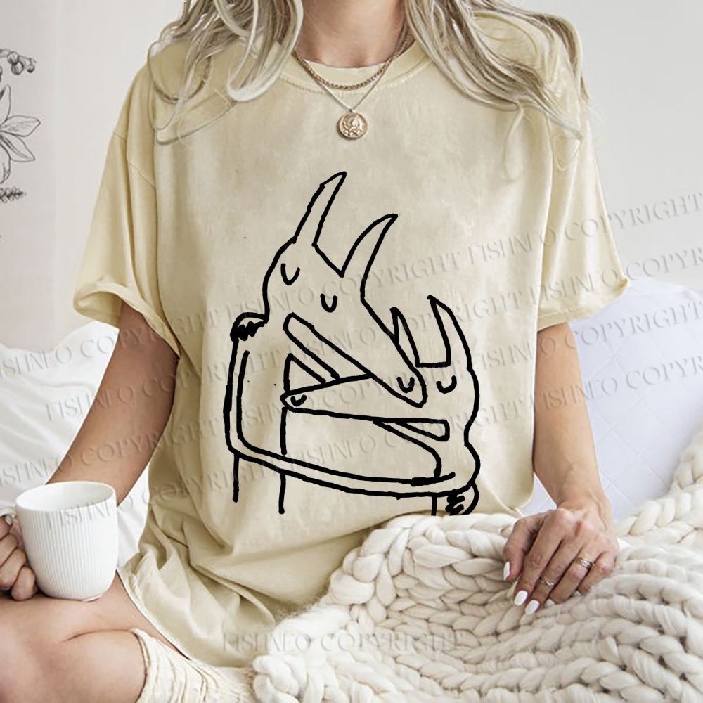 Unisex Vintage Wolf Hug Printed Washed Tee