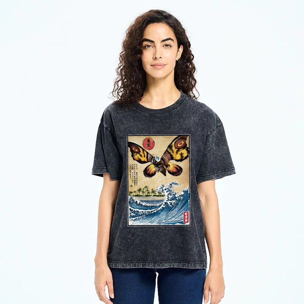 Giant Moth in Japan Vintage Washed T-shirt