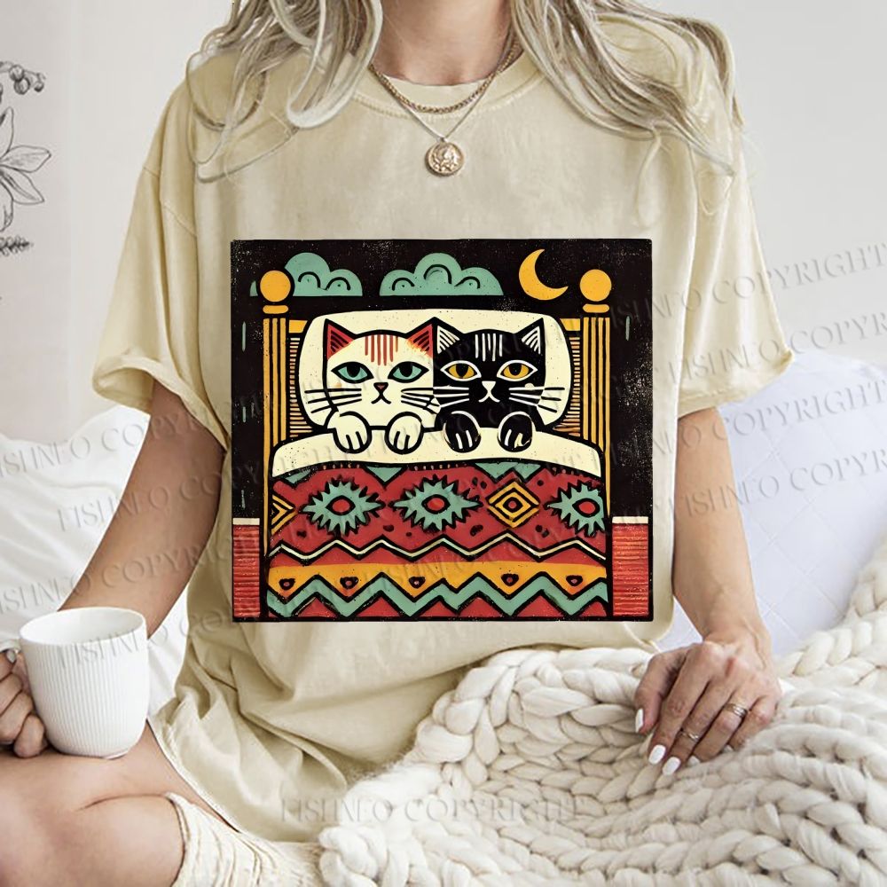 Unisex Vintage Cat Printed Washed Tee
