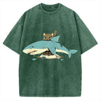Cat who loves fish Vintage Washed T-shirt