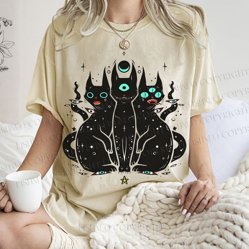 Unisex Cat With Artistic Eyes Printed Washed Tee