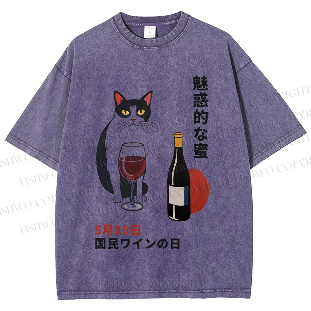 Unisex Vintage Japanese Wine Cat Printed Washed Tee