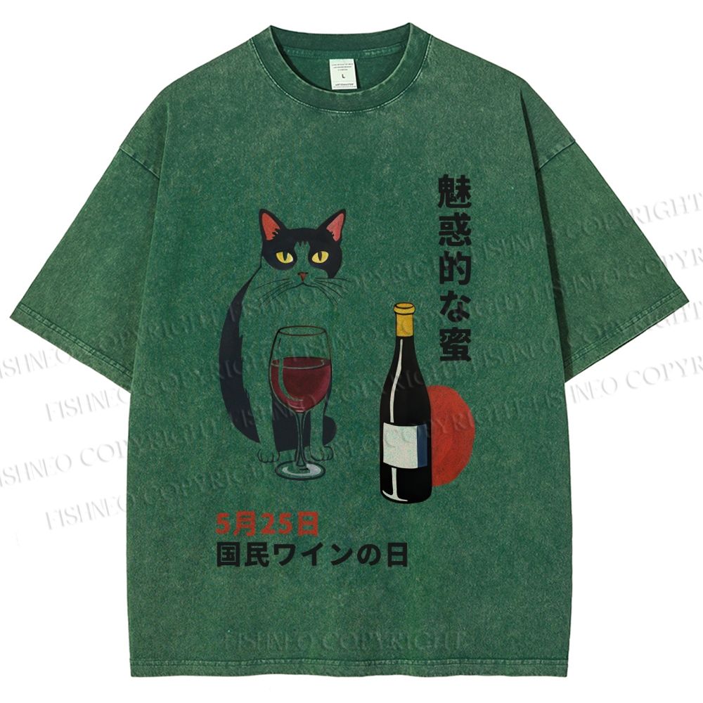 Unisex Vintage Japanese Wine Cat Printed Washed Tee