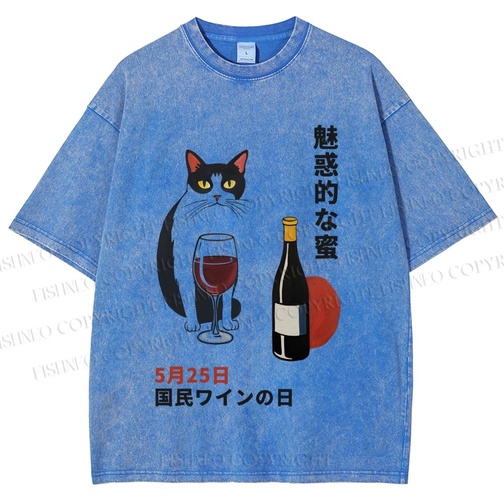 Unisex Vintage Japanese Wine Cat Printed Washed Tee