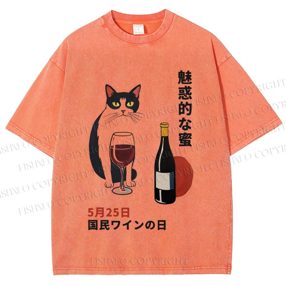 Unisex Vintage Japanese Wine Cat Printed Washed Tee