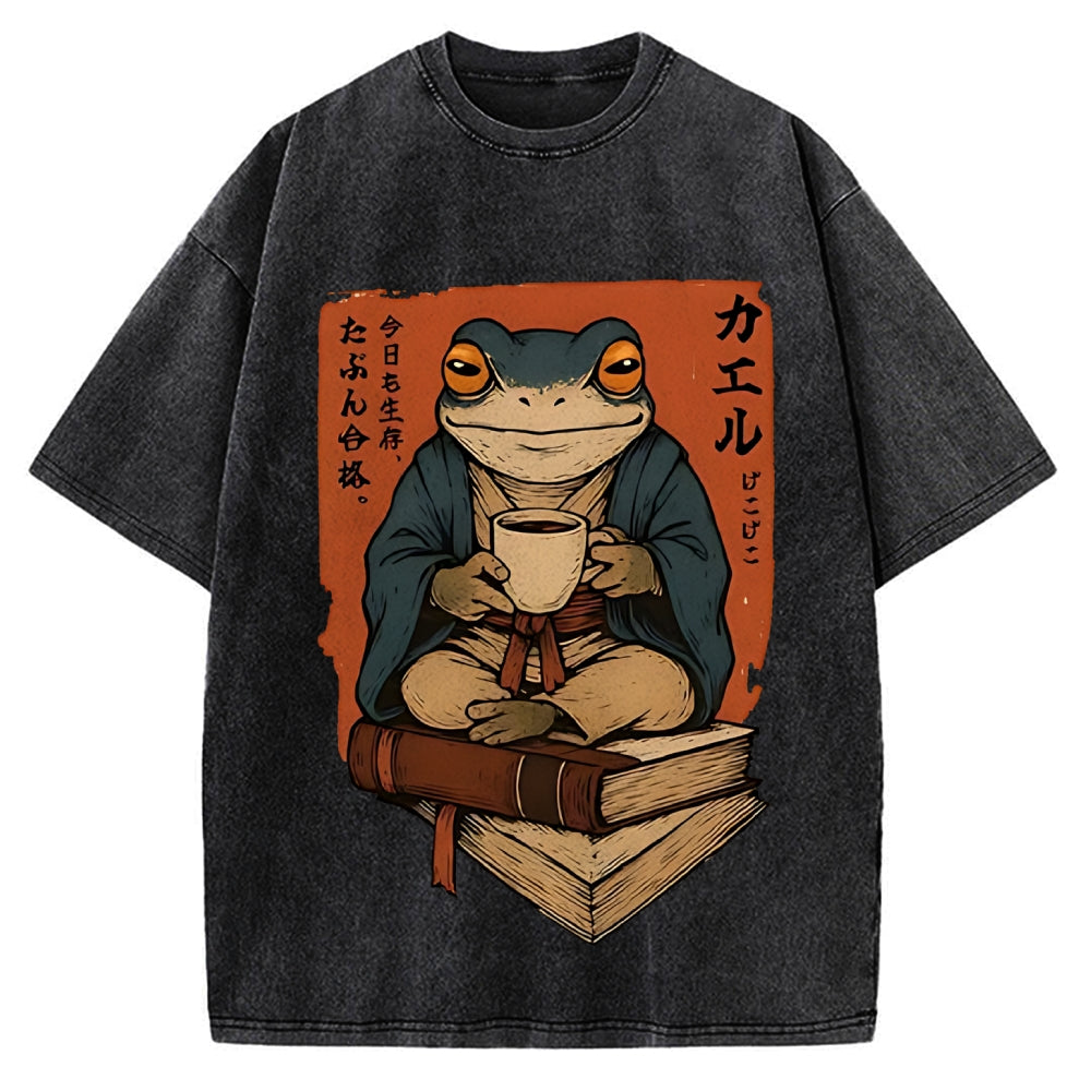 Funny Ukiyoe Frog drinking coffee on books Vintage Washed T-shirt