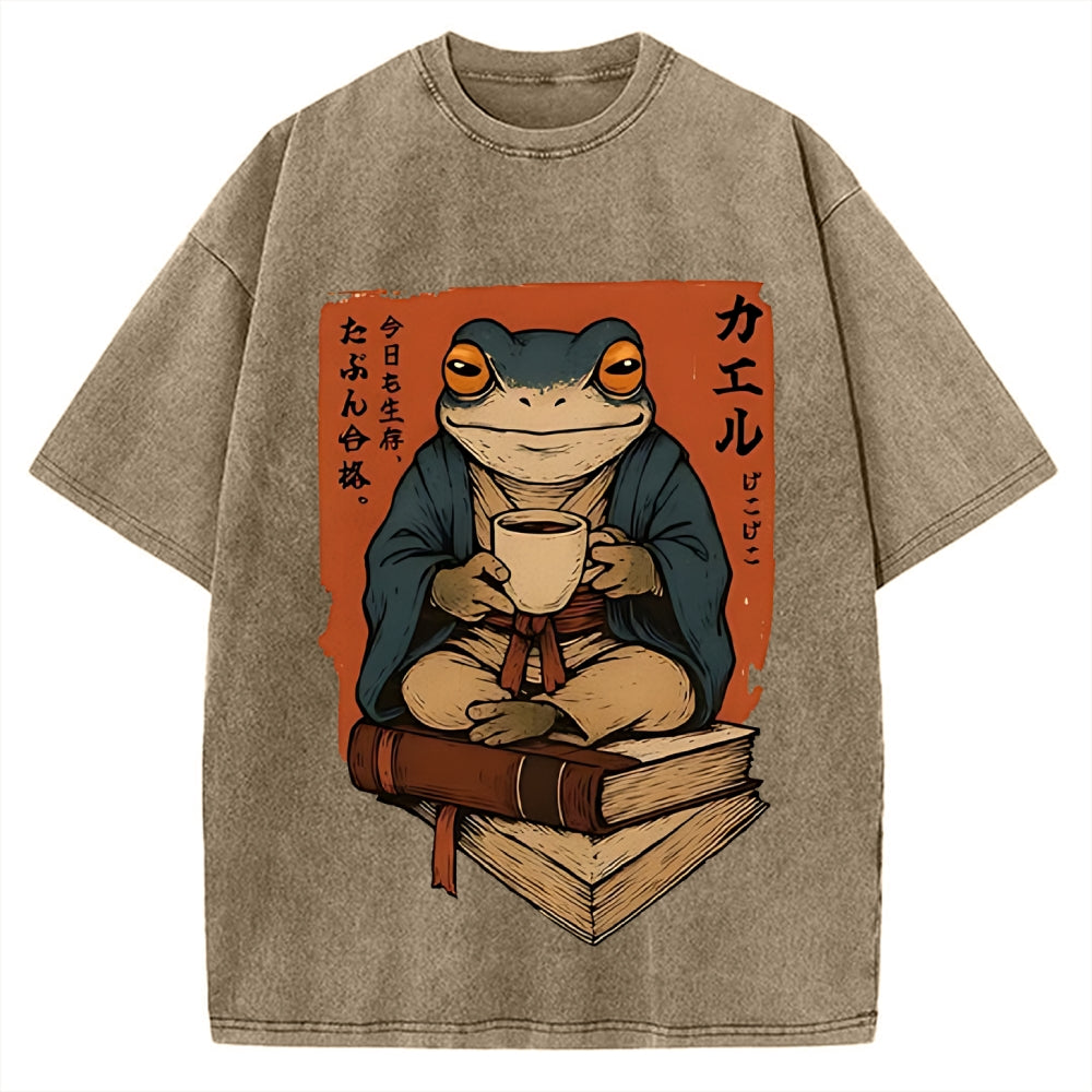 Funny Ukiyoe Frog drinking coffee on books Vintage Washed T-shirt