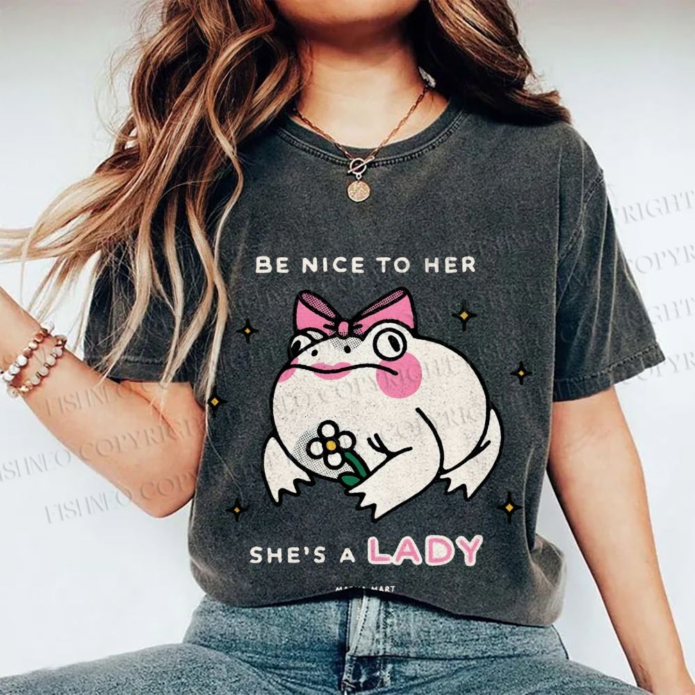 Unisex She Is A Lady Funny Frog Printed Washed Tee