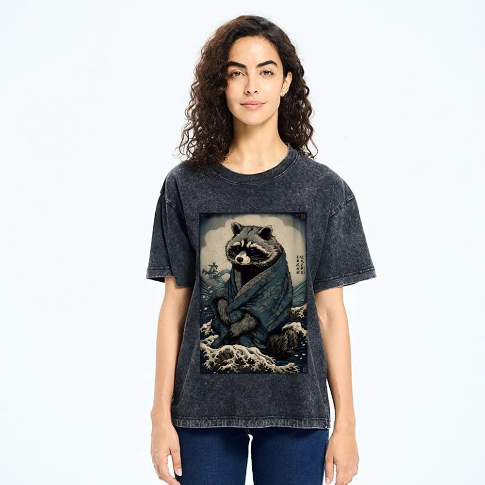 Raccoon and Waves - Traditional Japanese Ukiyoe Painting Vintage Washed T-shirt