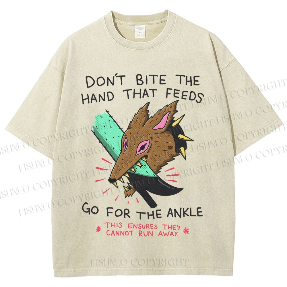 Unisex Wolf Printed Washed Tee