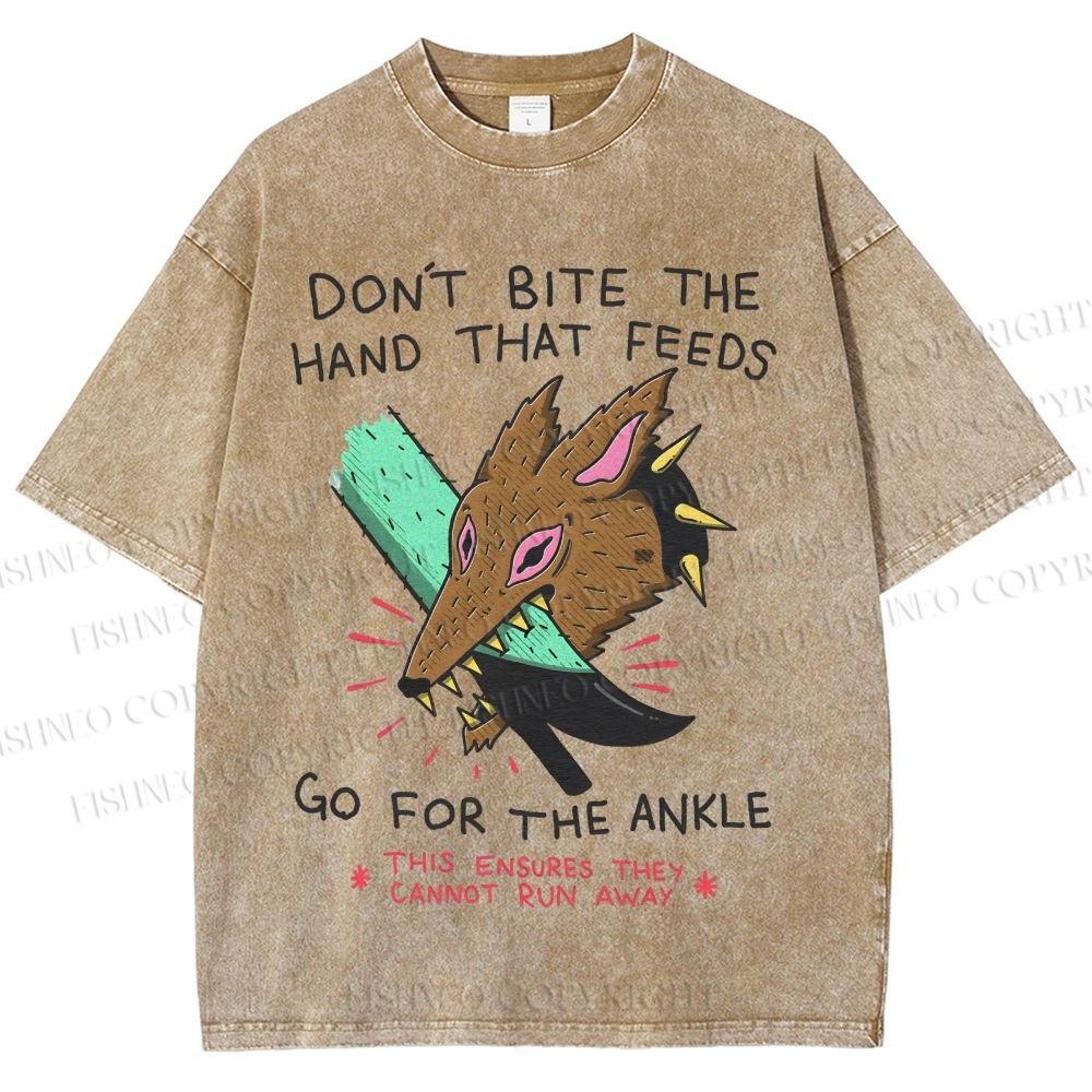 Unisex Wolf Printed Washed Tee