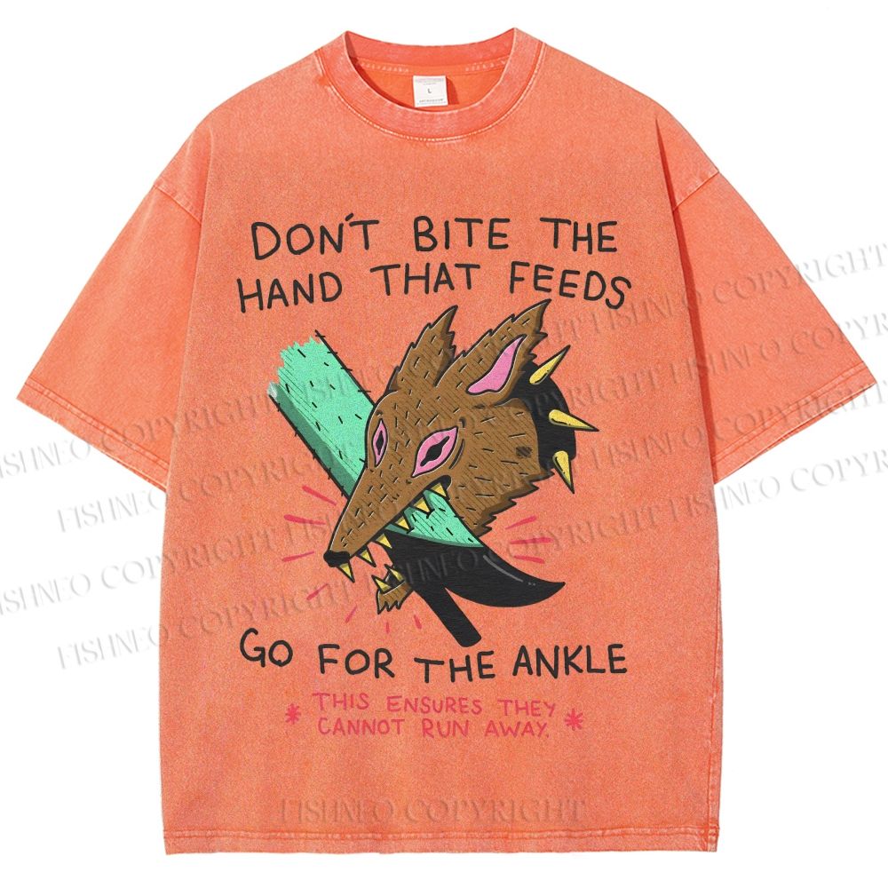 Unisex Wolf Printed Washed Tee