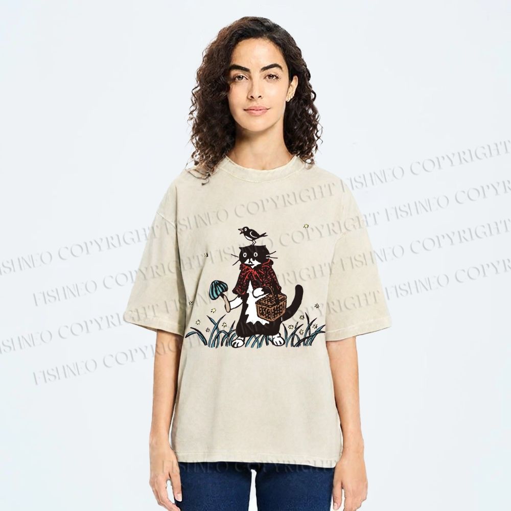 Unisex Cat Bird In Grass Printed Washed Tee
