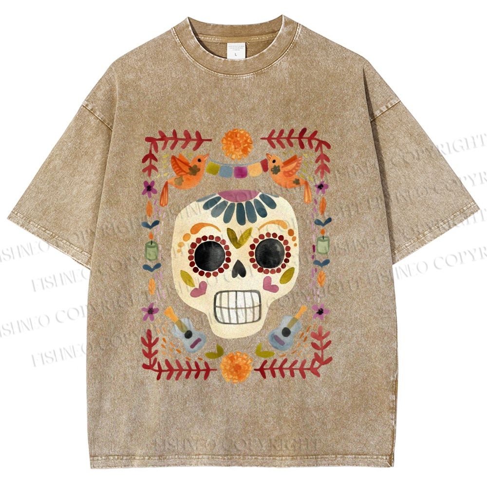 Unisex Skull Surrounded by Garland Printed Washed Tee