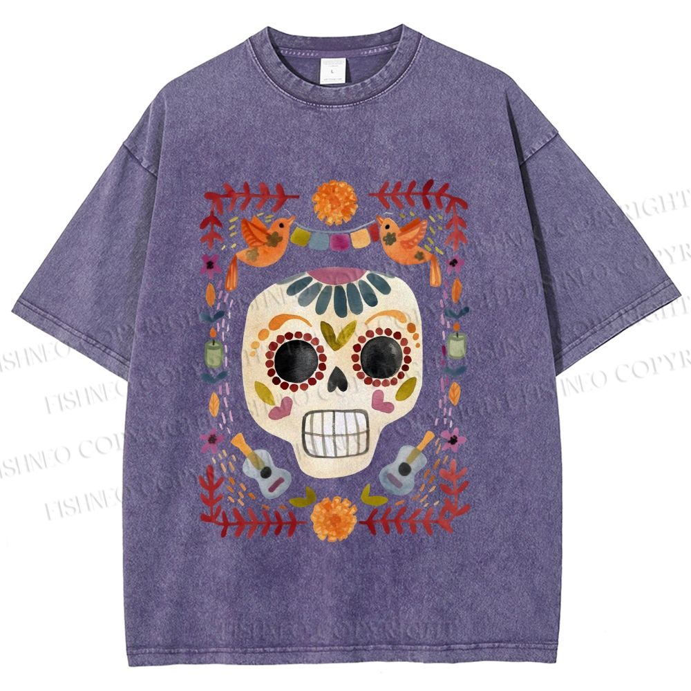 Unisex Skull Surrounded by Garland Printed Washed Tee
