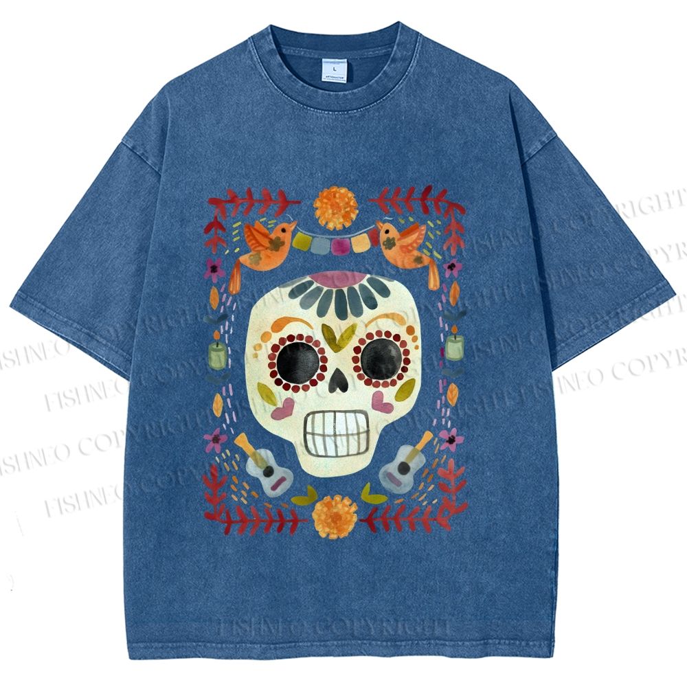 Unisex Skull Surrounded by Garland Printed Washed Tee