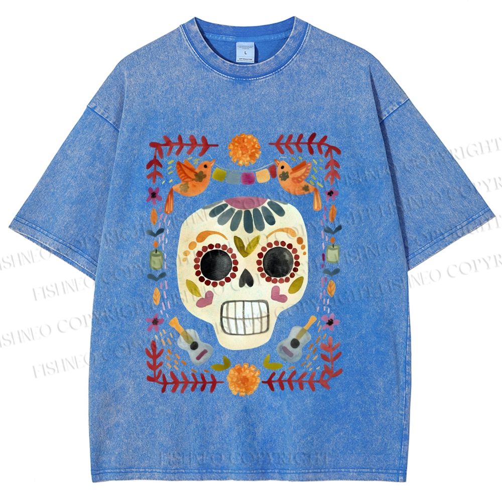 Unisex Skull Surrounded by Garland Printed Washed Tee