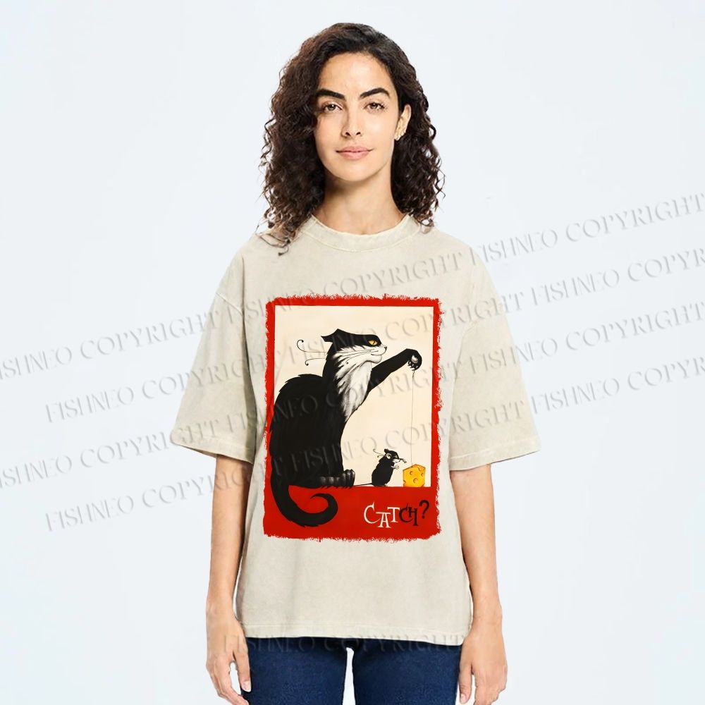 Unisex Black Cat Catch Rat With Cheese Printed Washed Tee