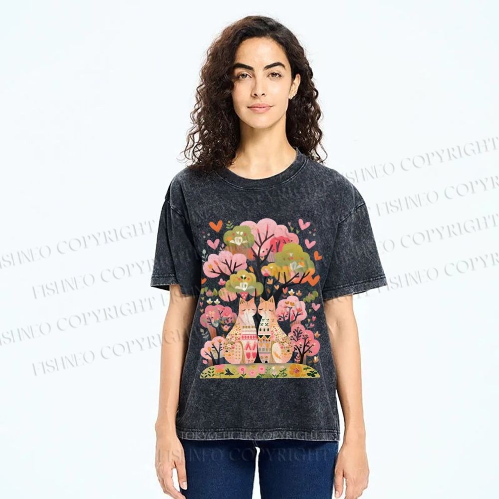 Unisex Serene Cat Falling In Love Printed Washed Tee