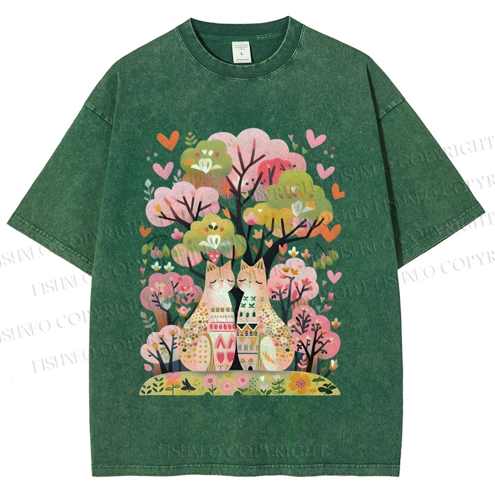 Unisex Serene Cat Falling In Love Printed Washed Tee