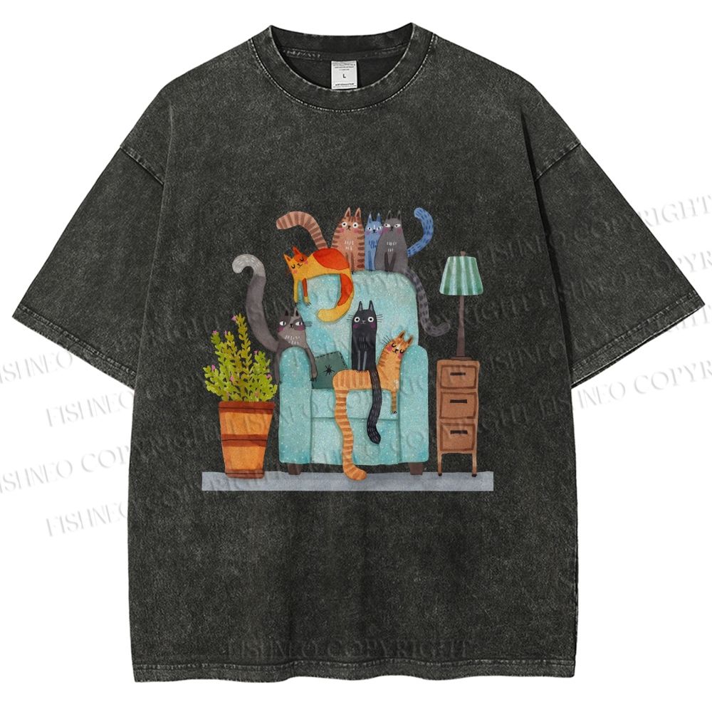 Unisex Fluffy Cats On Chair Printed Washed Tee