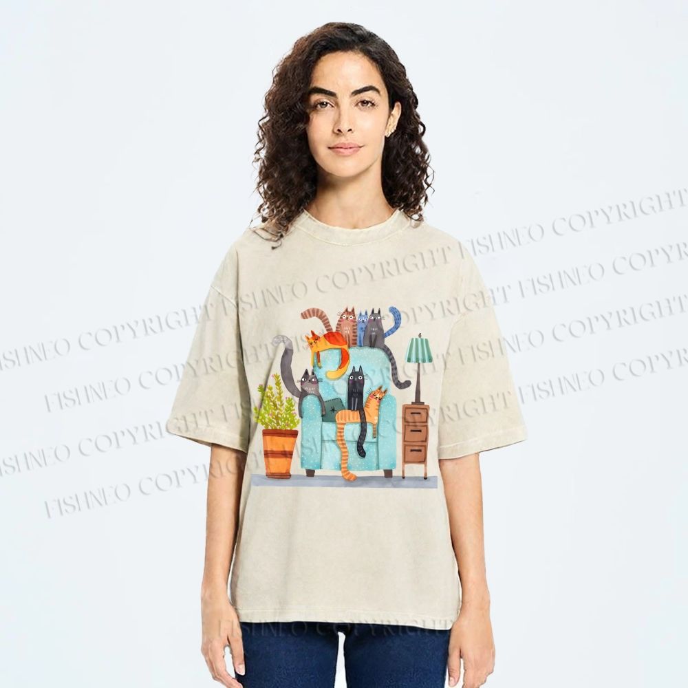 Unisex Fluffy Cats On Chair Printed Washed Tee