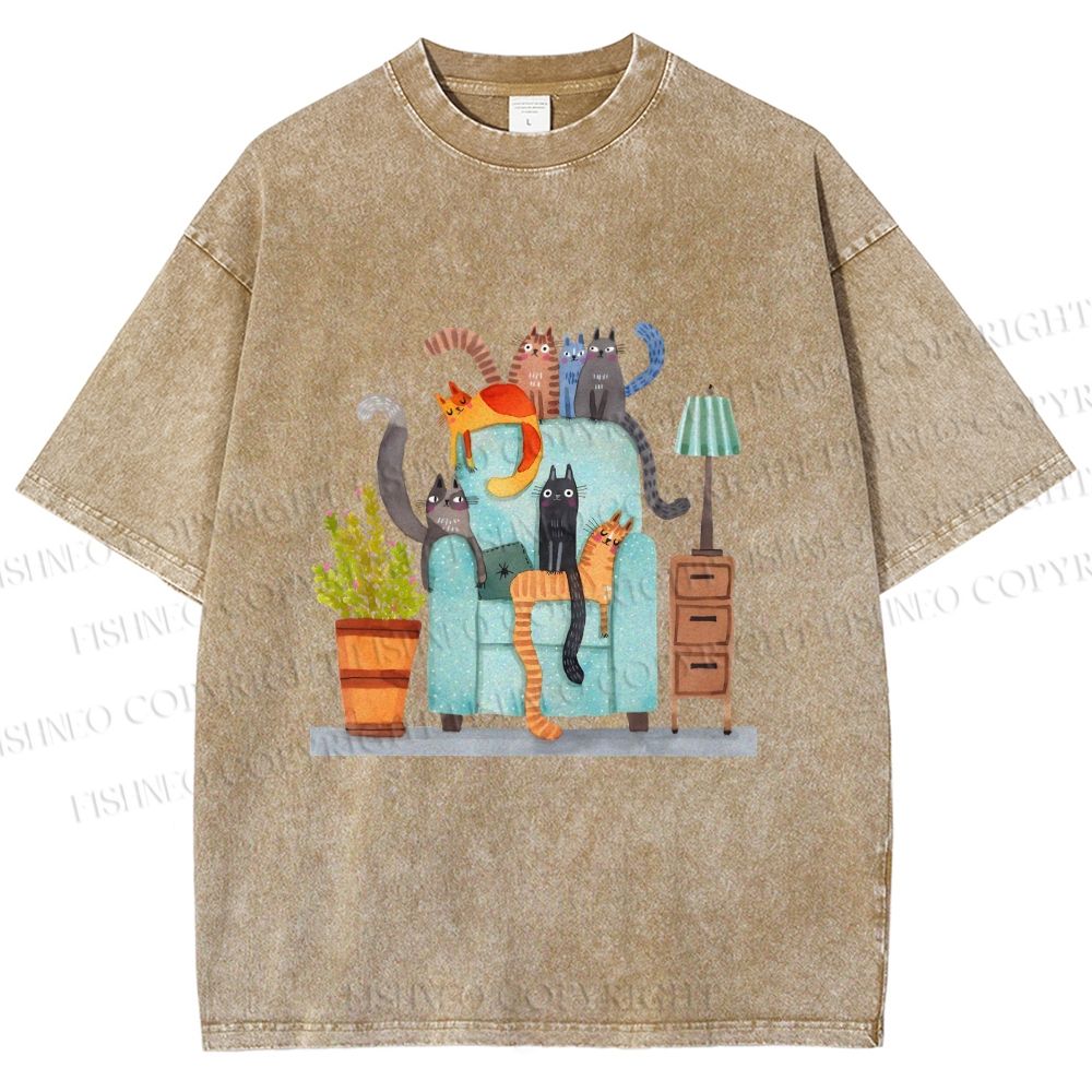 Unisex Fluffy Cats On Chair Printed Washed Tee
