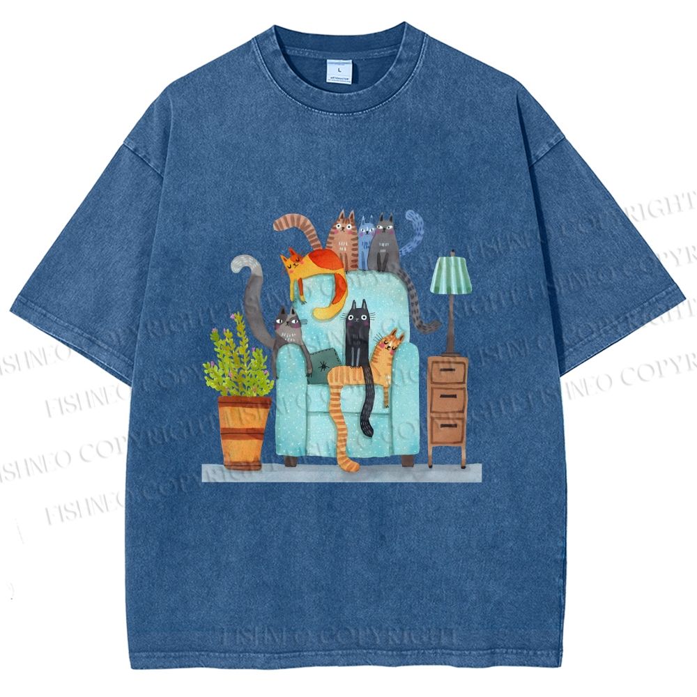 Unisex Fluffy Cats On Chair Printed Washed Tee