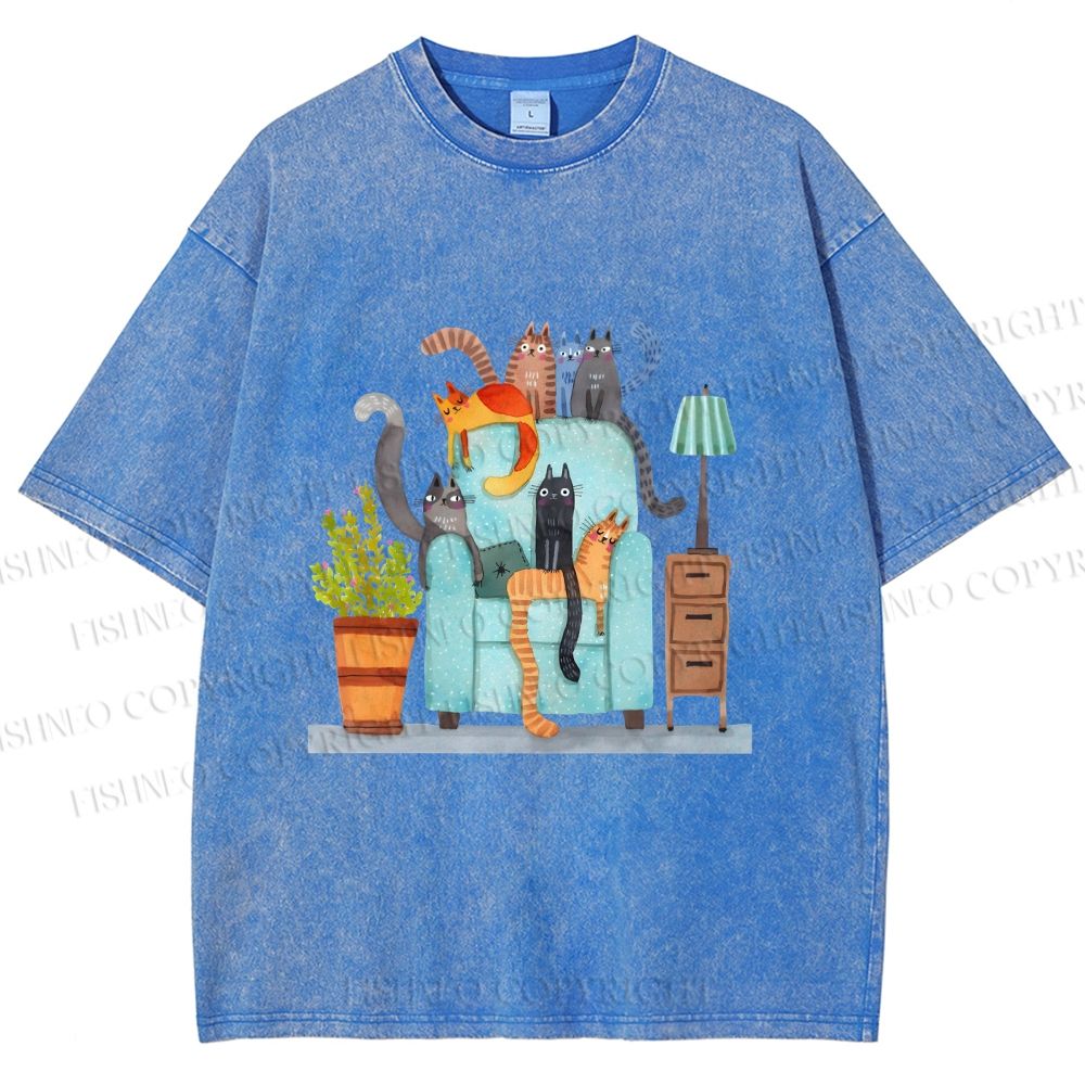Unisex Fluffy Cats On Chair Printed Washed Tee