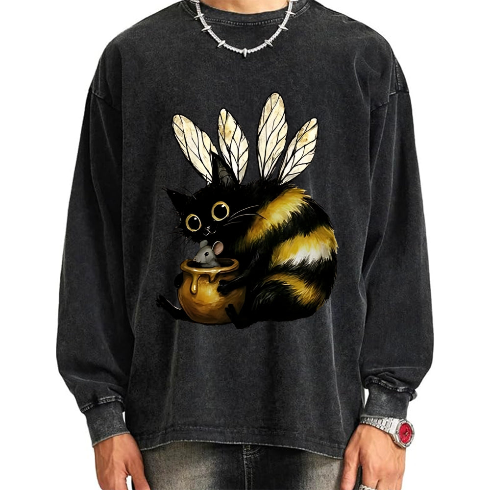 Unisex Black Cat Flying Bee Vintage Washed Sweatshirts