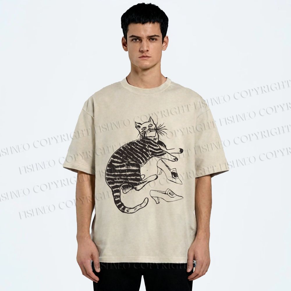 Unisex Cat Lying With High Heels Vintage Sketch Printed Washed Tee