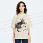 Unisex Cat Lying With High Heels Vintage Sketch Printed Washed Tee