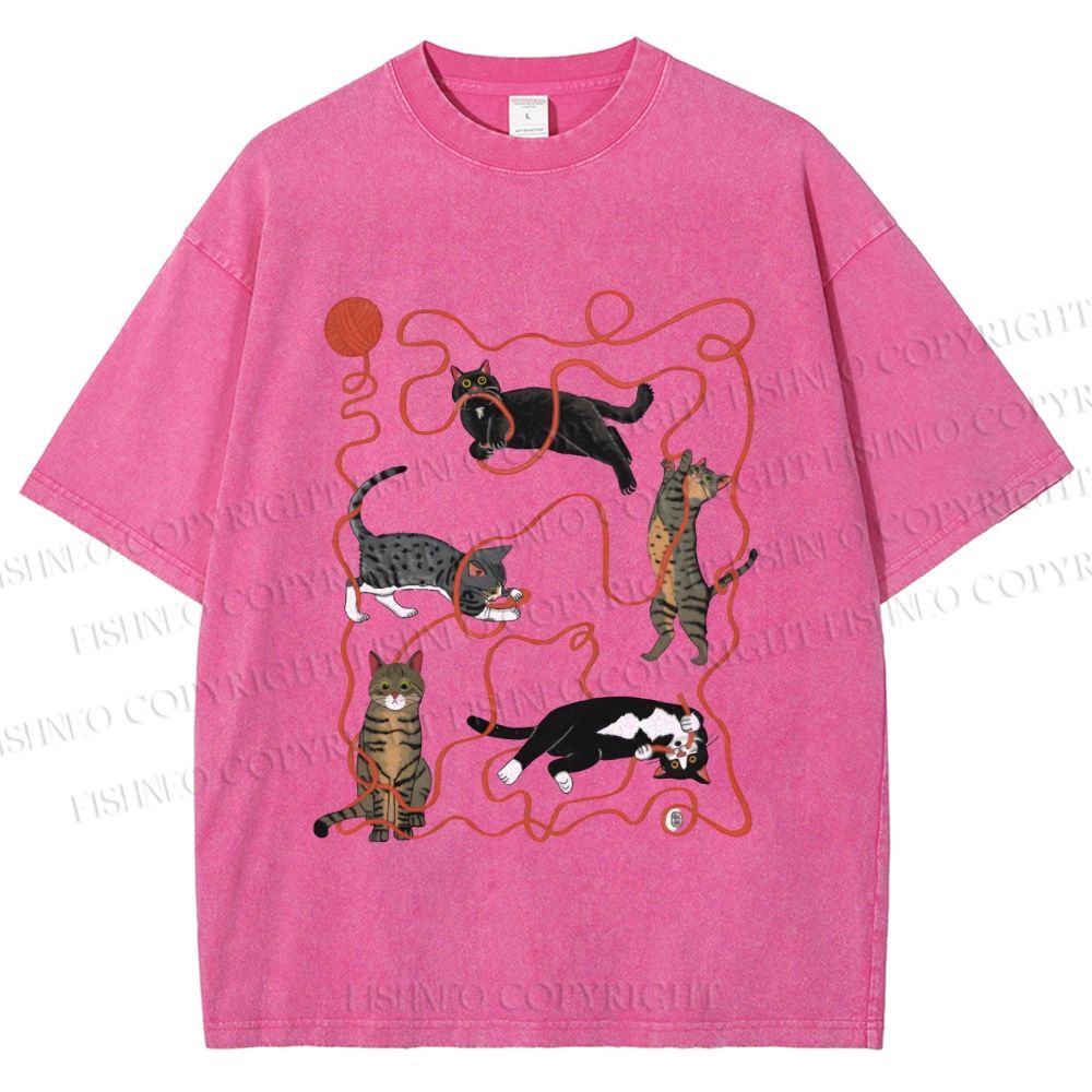 Unisex Cats Playing Balls of Yarn Printed Washed Tee