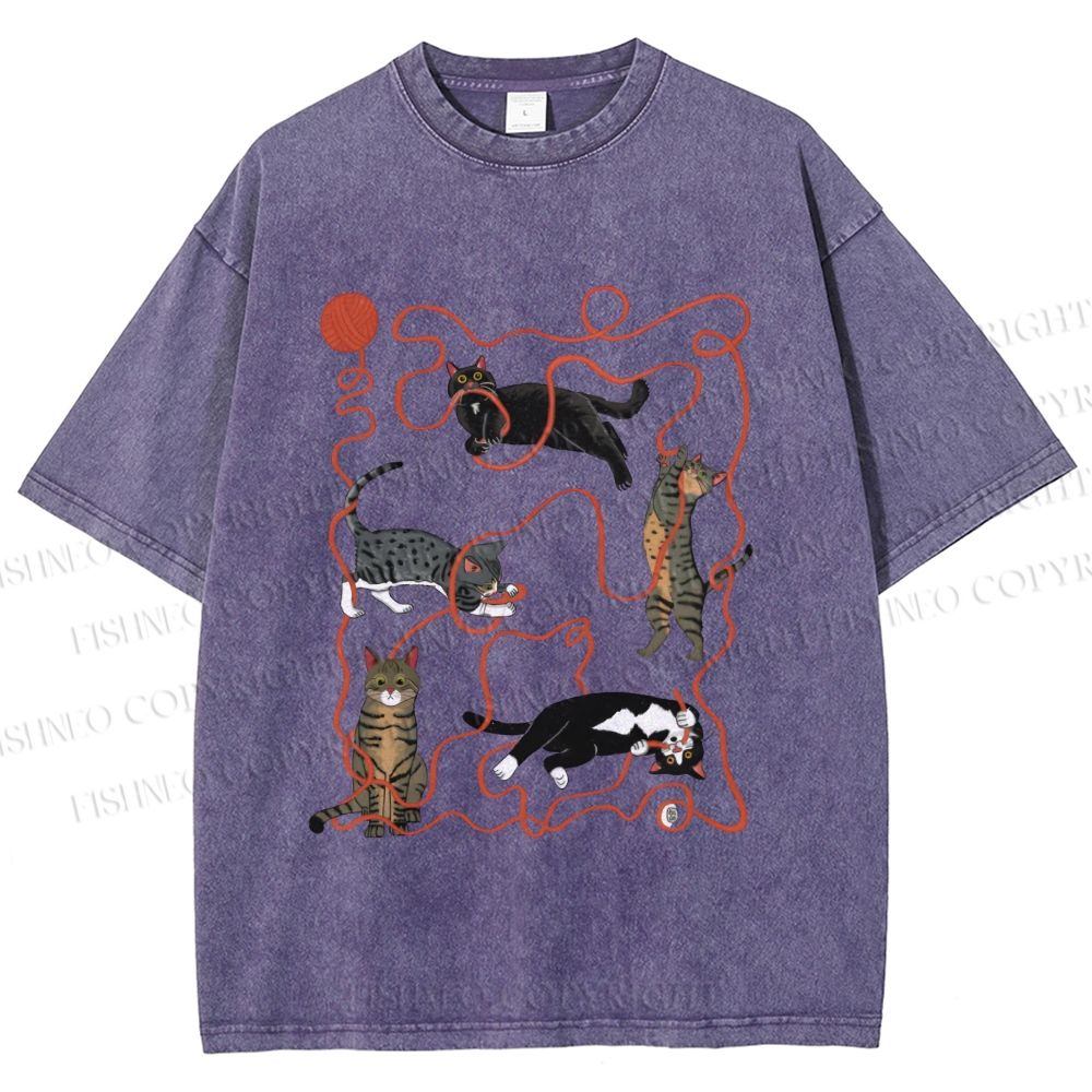 Unisex Cats Playing Balls of Yarn Printed Washed Tee
