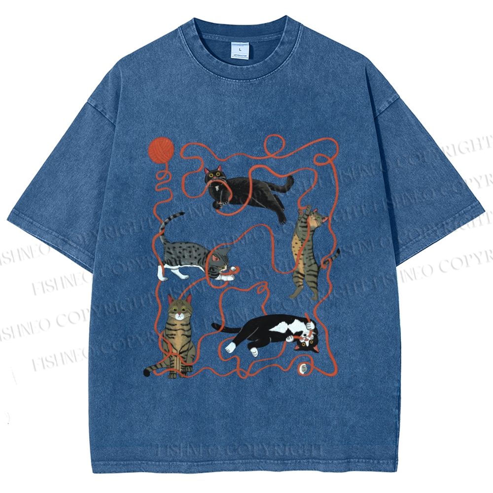 Unisex Cats Playing Balls of Yarn Printed Washed Tee